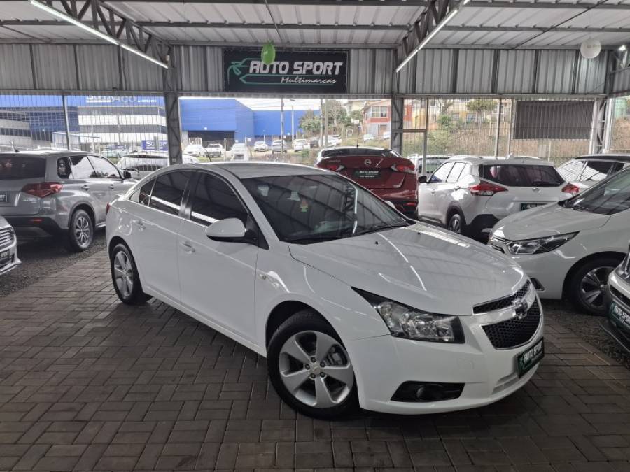 CHEVROLET - CRUZE - 2011/2012 - Branca - R$ 55.000,00