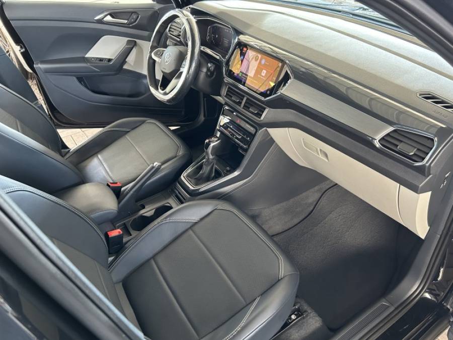 VOLKSWAGEN - T-CROSS - 2022/2022 - Preta - R$ 118.800,00