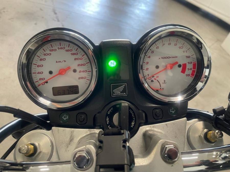 HONDA - CB 600F - 2005/2005 - Preta - R$ 27.900,00