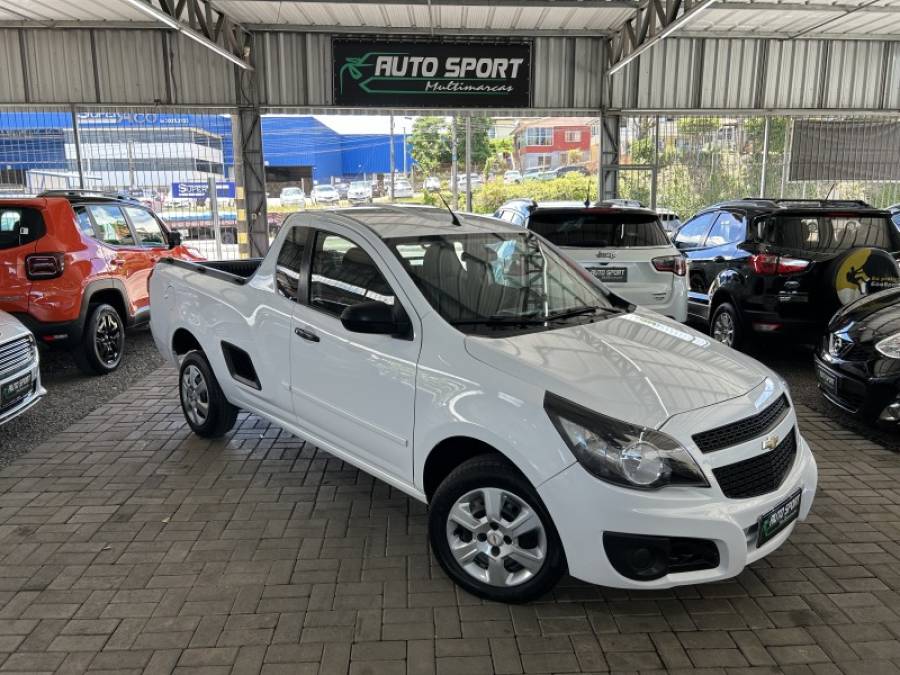 CHEVROLET - MONTANA - 2012/2013 - Branca - R$ 45.800,00