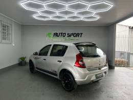 RENAULT - SANDERO - 2011/2011 - Prata - R$ 32.900,00