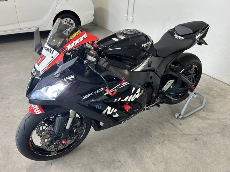 KAWASAKI - NINJA ZX-10R - 2011/2011 - Preta - R$ 51.900,00