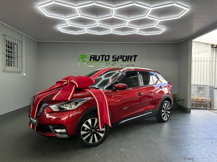 NISSAN - KICKS - 2017/2018 - Vermelha - R$ 82.900,00