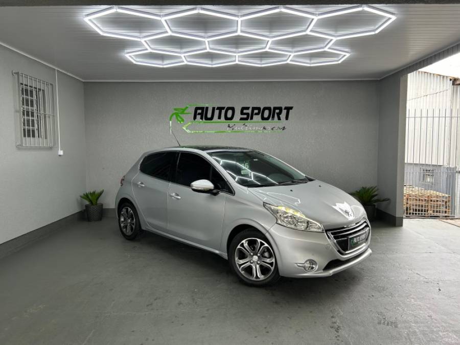 PEUGEOT - 208 - 2015/2016 - Prata - R$ 56.000,00
