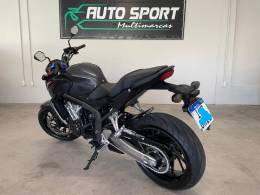 HONDA - CB 650 - 2015/2015 - Cinza - R$ 37.900,00