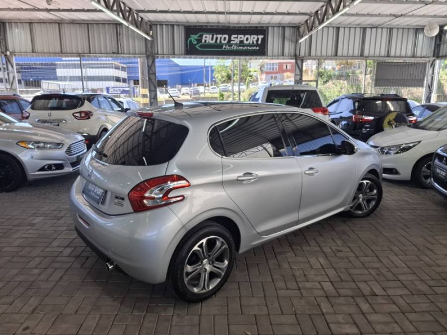 PEUGEOT - 208 - 2015/2016 - Prata - R$ 56.000,00