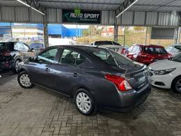 NISSAN - VERSA - 2016/2016 - Cinza - R$ 46.900,00
