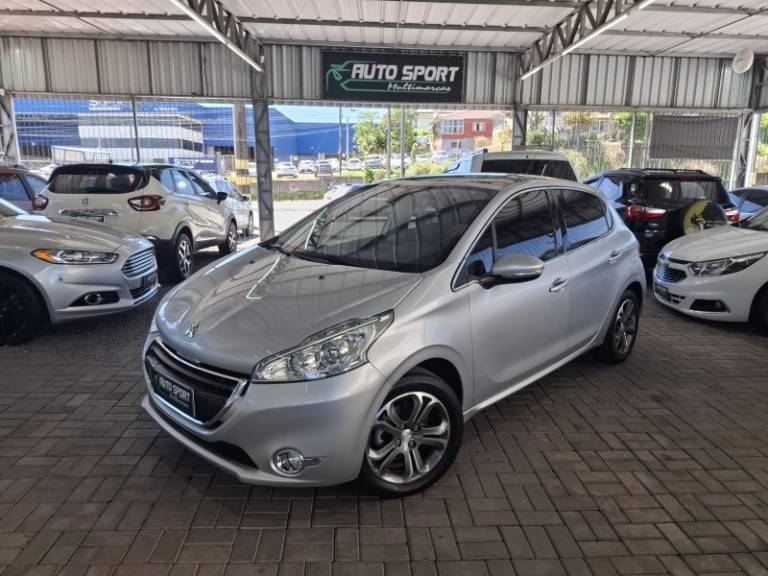 PEUGEOT - 208 - 2015/2016 - Prata - R$ 56.000,00