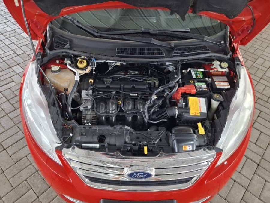 FORD - FIESTA - 2012/2012 - Vermelha - R$ 41.000,00