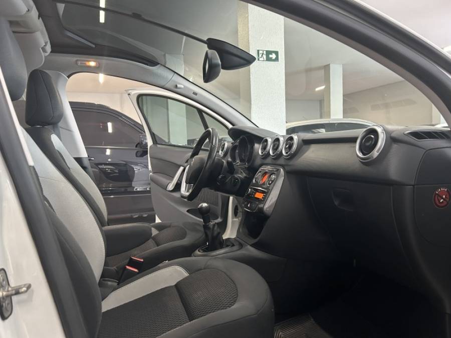 CITROËN - C3 - 2015/2015 - Branca - R$ 46.000,00