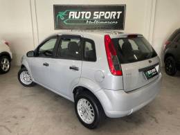 FORD - FIESTA - 2011/2012 - Prata - R$ 28.000,00