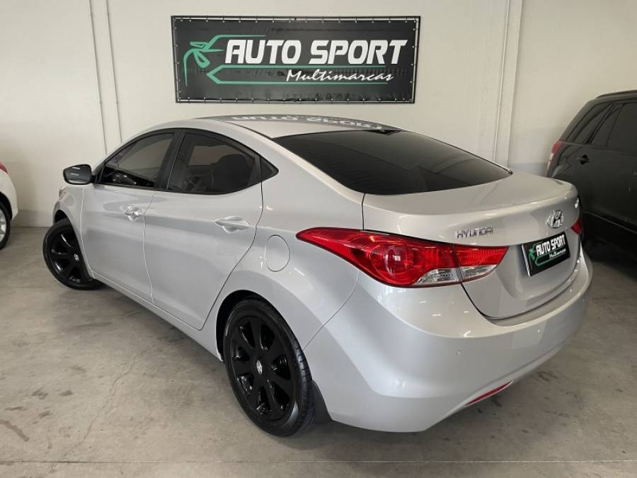 HYUNDAI - ELANTRA - 2013/2013 - Prata - R$ 67.900,00