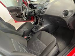 FORD - FIESTA - 2015/2015 - Vermelha - R$ 43.900,00