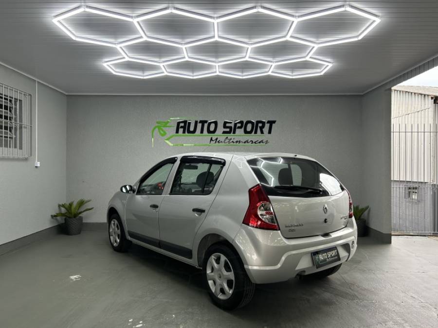 RENAULT - SANDERO - 2008/2009 - Prata - R$ 28.800,00