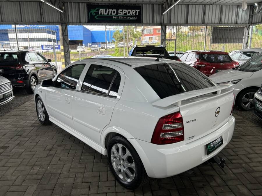 CHEVROLET - ASTRA - 2011/2011 - Branca - Sob Consulta