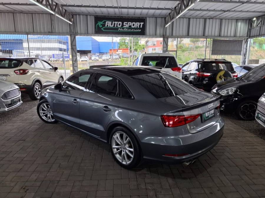 AUDI - A3 - 2015/2015 - Cinza - R$ 91.900,00
