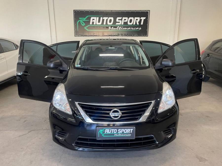 NISSAN - VERSA - 2012/2012 - Preta - R$ 33.900,00