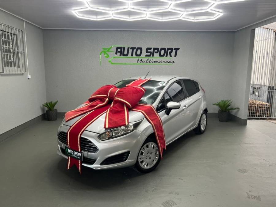 FORD - FIESTA - 2013/2014 - Prata - R$ 41.900,00