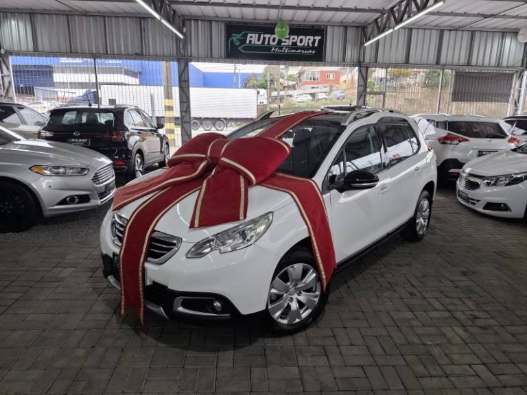 PEUGEOT - 2008 - 2015/2016 - Branca - R$ 53.000,00