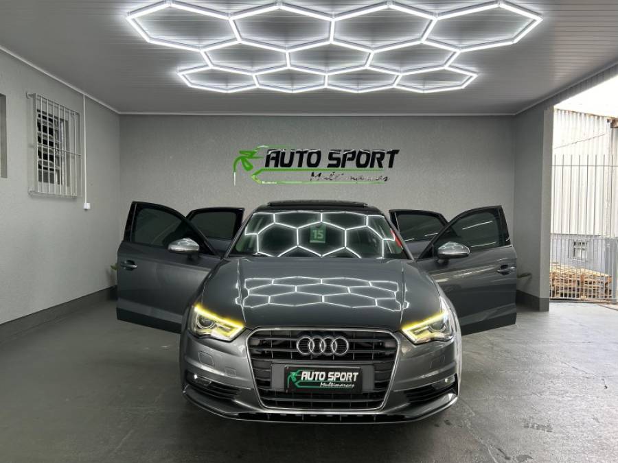 AUDI - A3 - 2015/2015 - Cinza - R$ 91.900,00