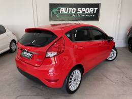 FORD - FIESTA - 2013/2014 - Vermelha - R$ 45.000,00