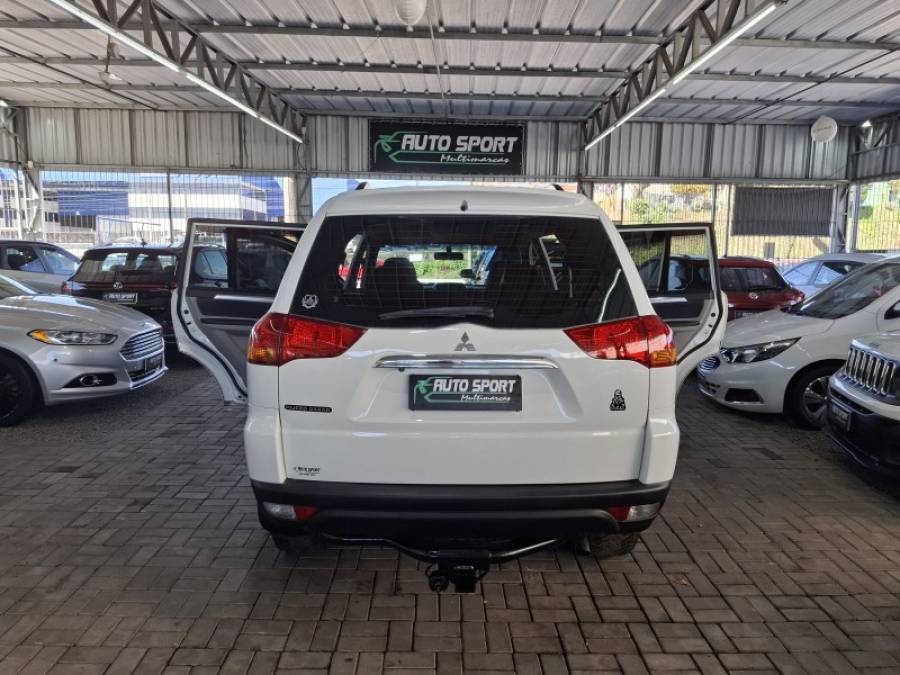 MITSUBISHI - PAJERO DAKAR - 2011/2012 - Branca - R$ 98.000,00