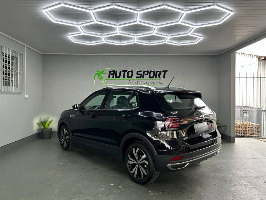 VOLKSWAGEN - T-CROSS - 2022/2022 - Preta - R$ 117.800,00