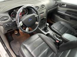 FORD - FOCUS - 2013/2013 - Branca - R$ 55.900,00