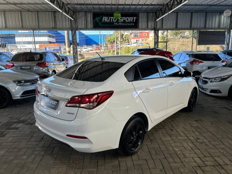 HYUNDAI - HB20S - 2016/2016 - Branca - R$ 64.900,00