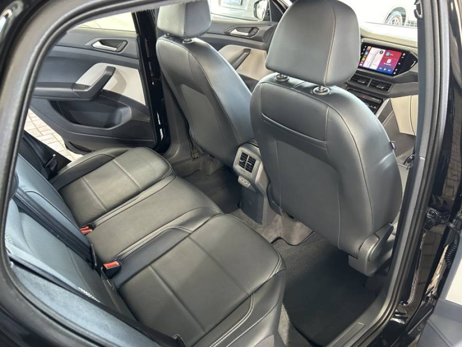 VOLKSWAGEN - T-CROSS - 2022/2022 - Preta - R$ 118.800,00