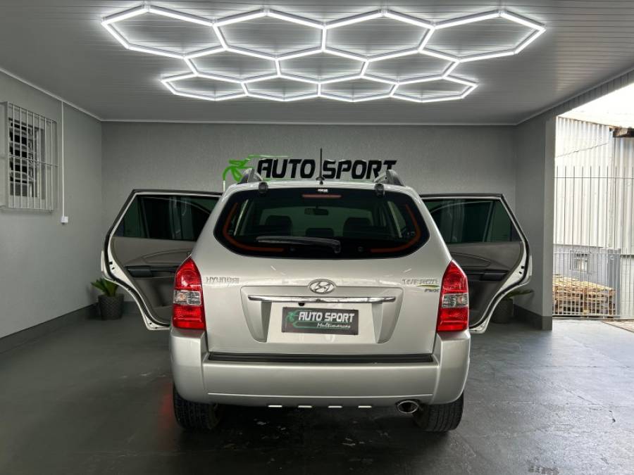 HYUNDAI - TUCSON - 2015/2016 - Prata - R$ 66.000,00