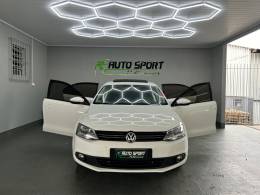 VOLKSWAGEN - JETTA - 2012/2012 - Branca - R$ 69.990,00