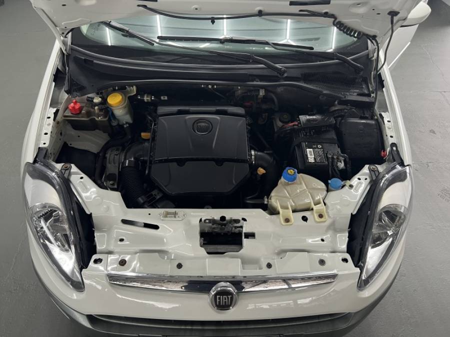 FIAT - PUNTO - 2014/2014 - Branca - R$ 39.900,00