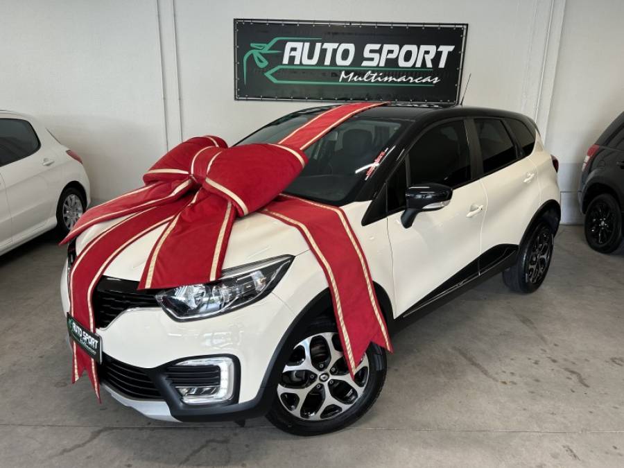 RENAULT - CAPTUR - 2017/2018 - Branca - R$ 80.000,00