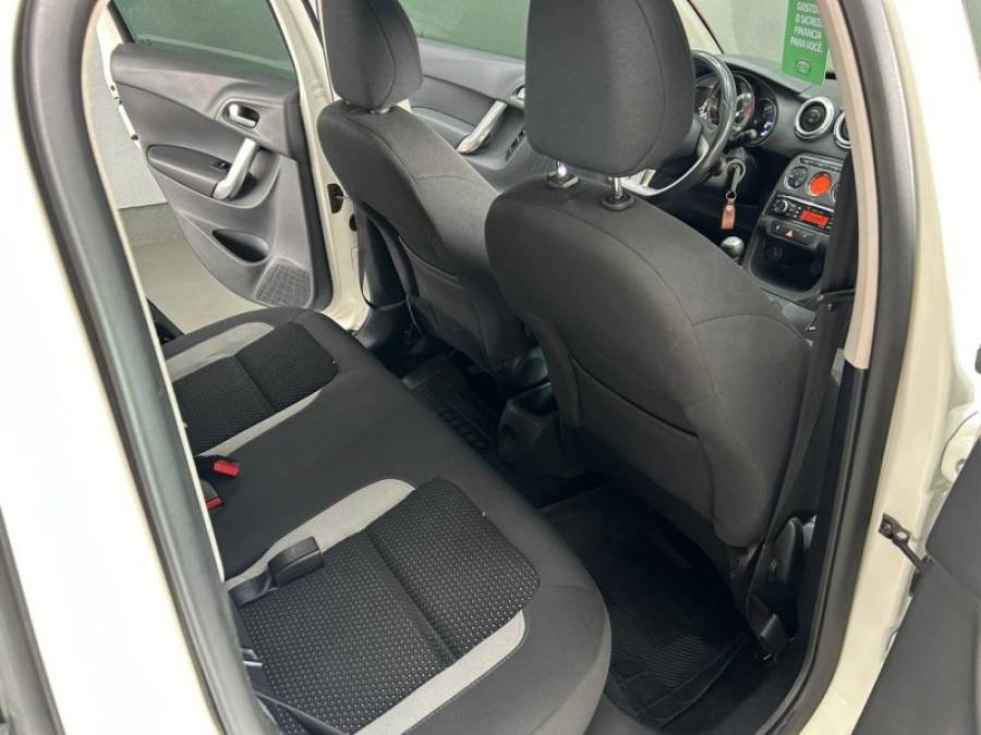 CITROËN - C3 - 2015/2015 - Branca - R$ 46.000,00