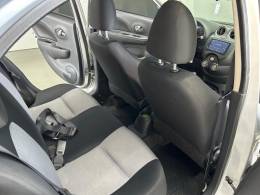 NISSAN - MARCH - 2013/2014 - Prata - R$ 40.900,00