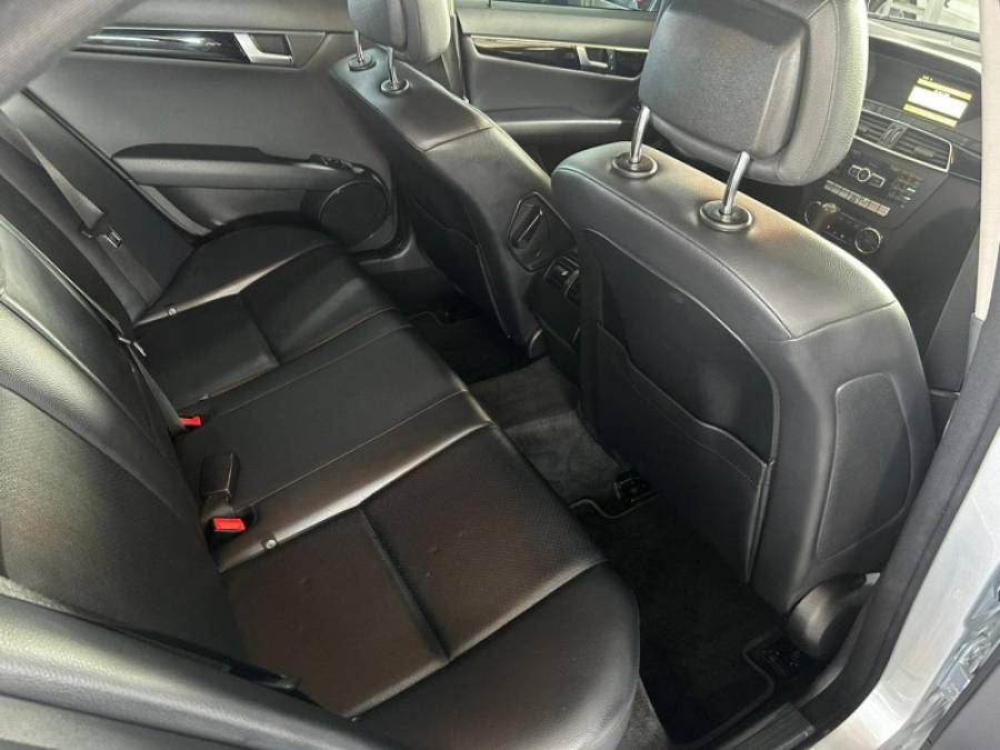 MERCEDES-BENZ - C 180 - 2012/2012 - Prata - R$ 74.900,00