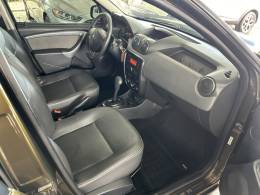 RENAULT - DUSTER - 2013/2014 - Verde - R$ 59.800,00