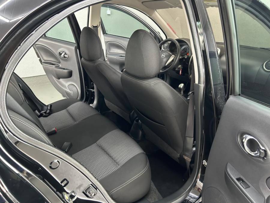 NISSAN - MARCH - 2017/2018 - Preta - R$ 46.000,00