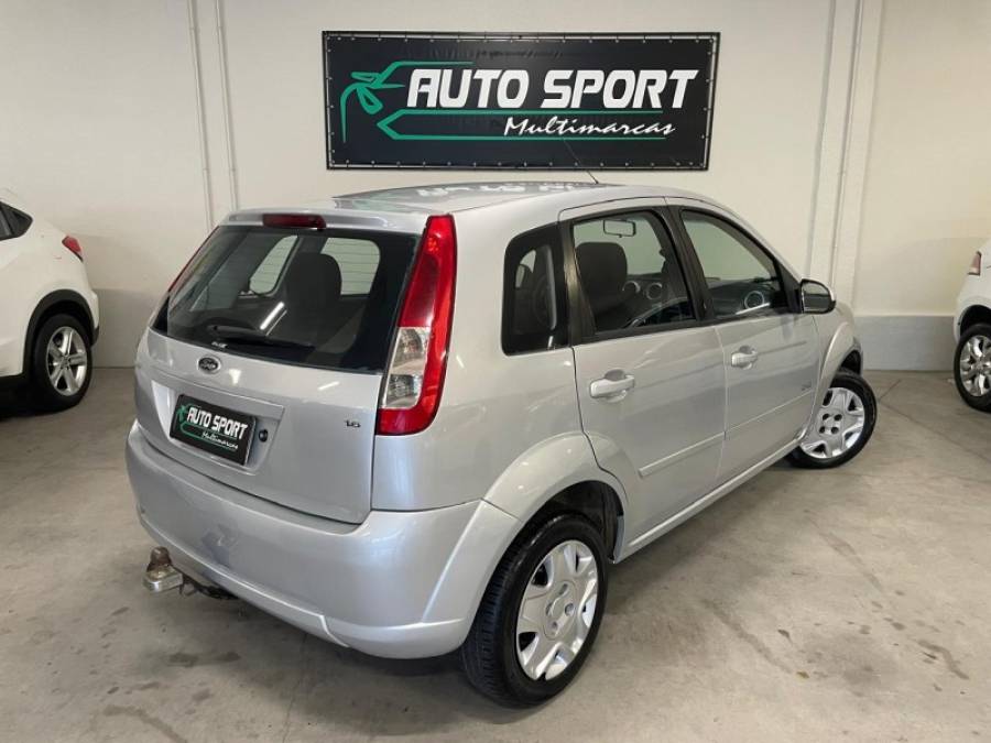 FORD - FIESTA - 2010/2010 - Prata - R$ 28.900,00