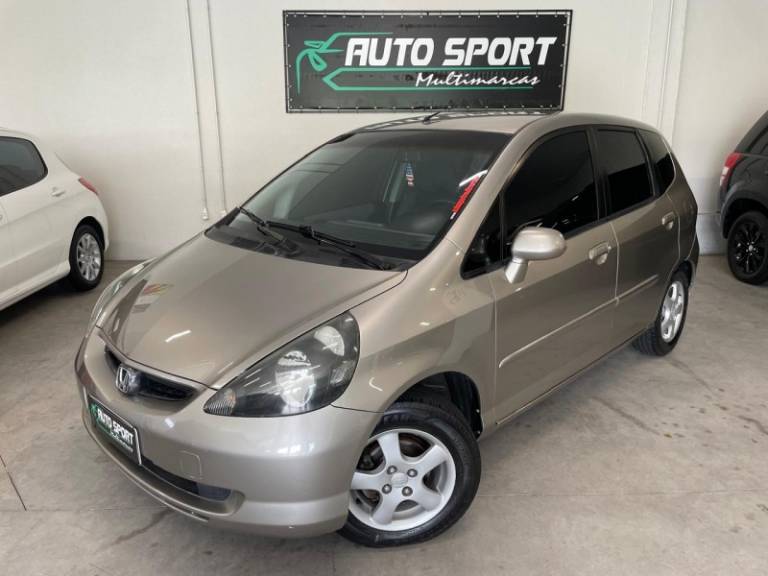 HONDA - FIT - 2006/2006 - Dourada - R$ 30.000,00