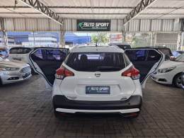 NISSAN - KICKS - 2017/2018 - Branca - R$ 77.900,00