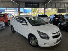 CHEVROLET - COBALT - 2013/2014 - Branca - R$ 42.000,00