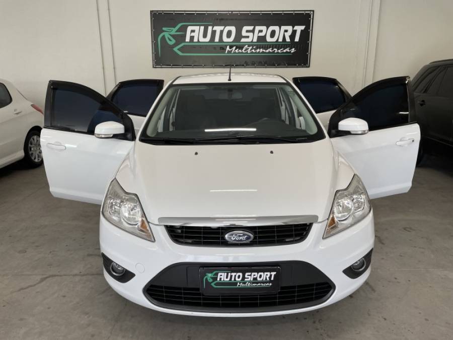 FORD - FOCUS - 2013/2013 - Branca - R$ 45.000,00