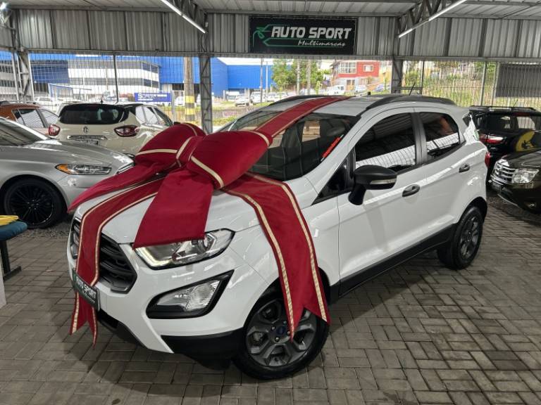FORD - ECOSPORT - 2018/2019 - Branca - R$ 74.800,00