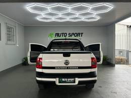 VOLKSWAGEN - SAVEIRO - 2015/2015 - Branca - R$ 76.990,00