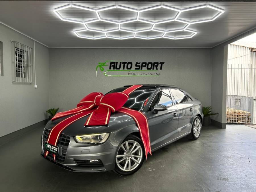 AUDI - A3 - 2015/2015 - Cinza - R$ 91.900,00