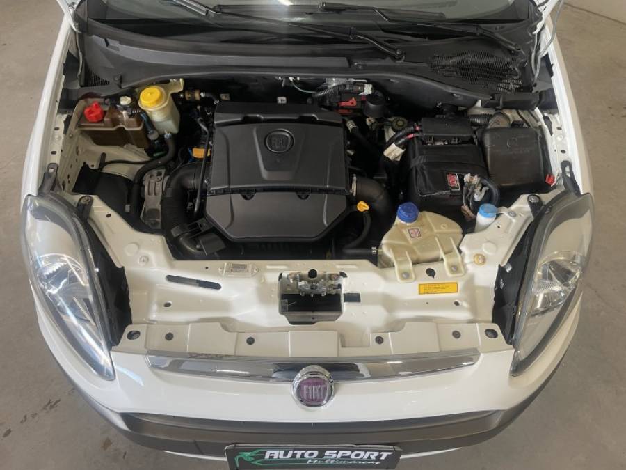 FIAT - PUNTO - 2013/2014 - Branca - R$ 41.900,00