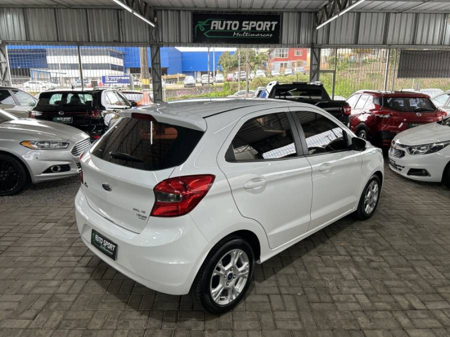 FORD - KA - 2016/2017 - Branca - R$ 49.900,00