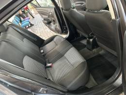 NISSAN - VERSA - 2016/2016 - Cinza - R$ 46.900,00